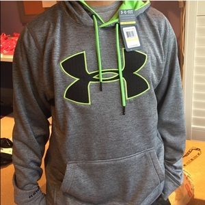Under Armour Hoodie!!